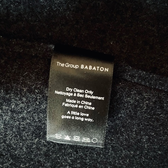 **SOLD** Aritzia Luxe Lounge Jacket - Picture 8 of 12